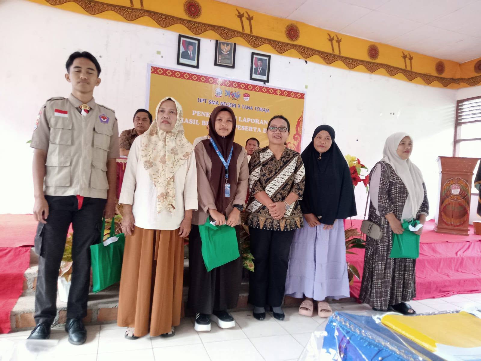 Pembagian Rapor